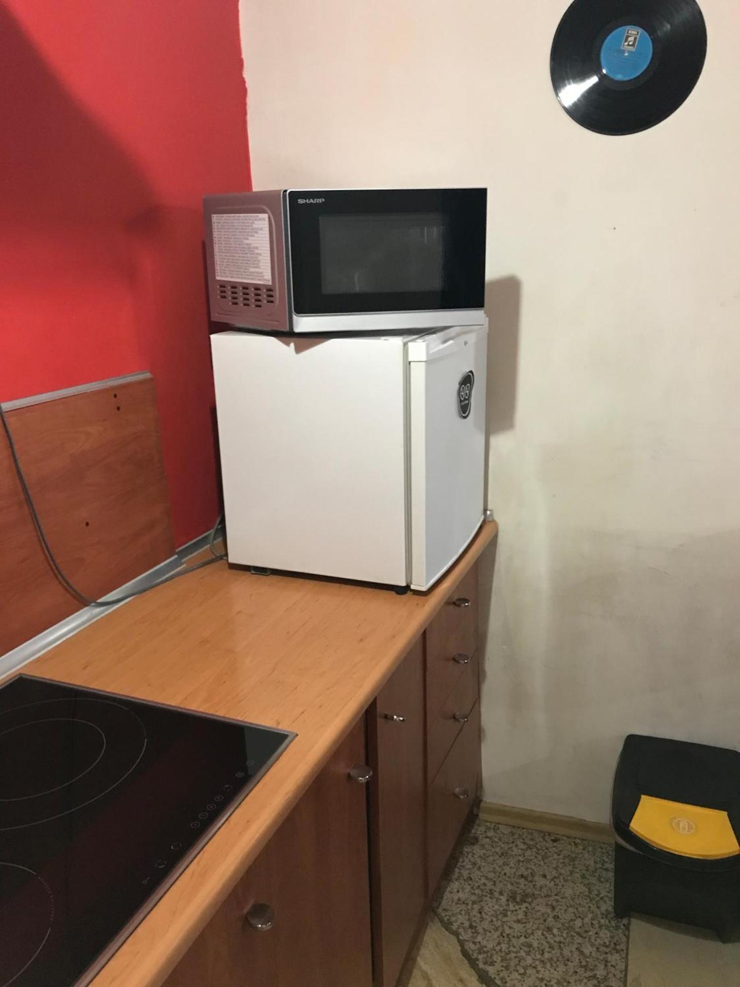 Studio Red And White Apartment Lodź Bagian luar foto