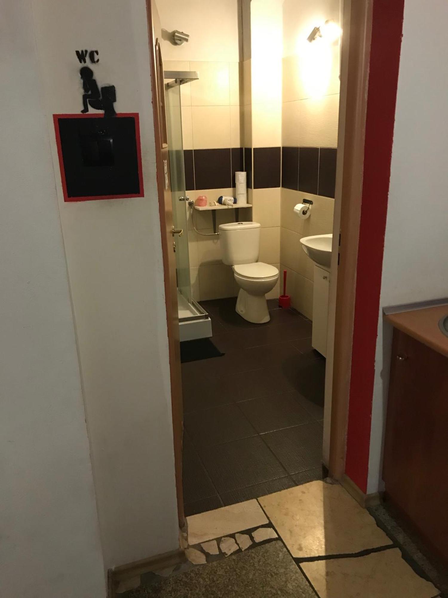 Studio Red And White Apartment Lodź Bagian luar foto