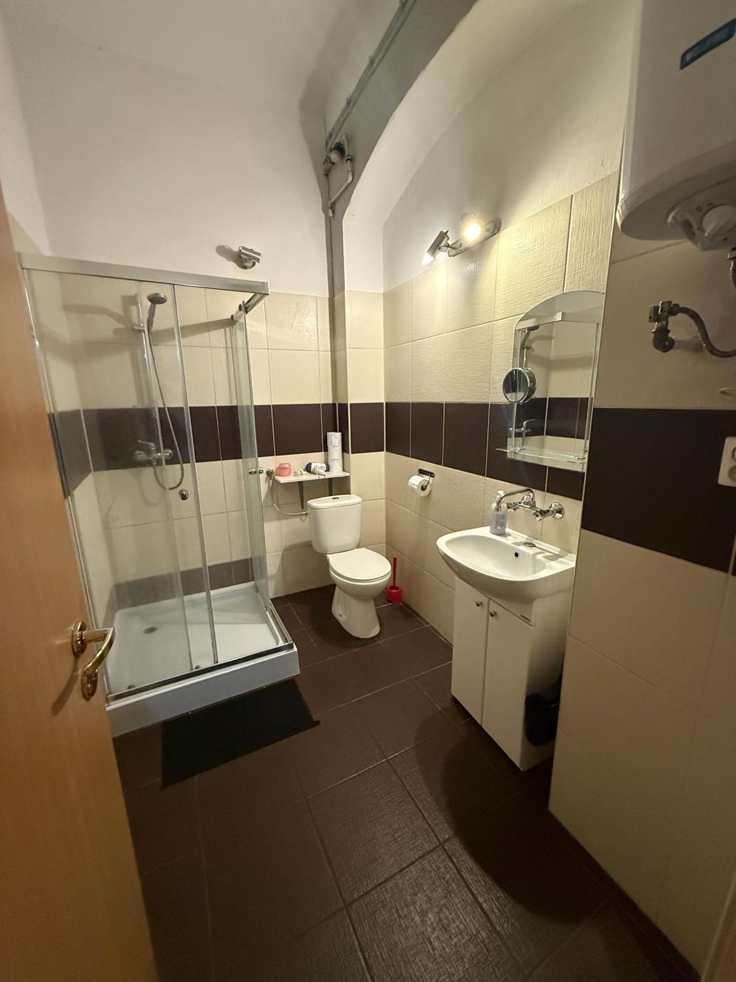 Studio Red And White Apartment Lodź Bagian luar foto